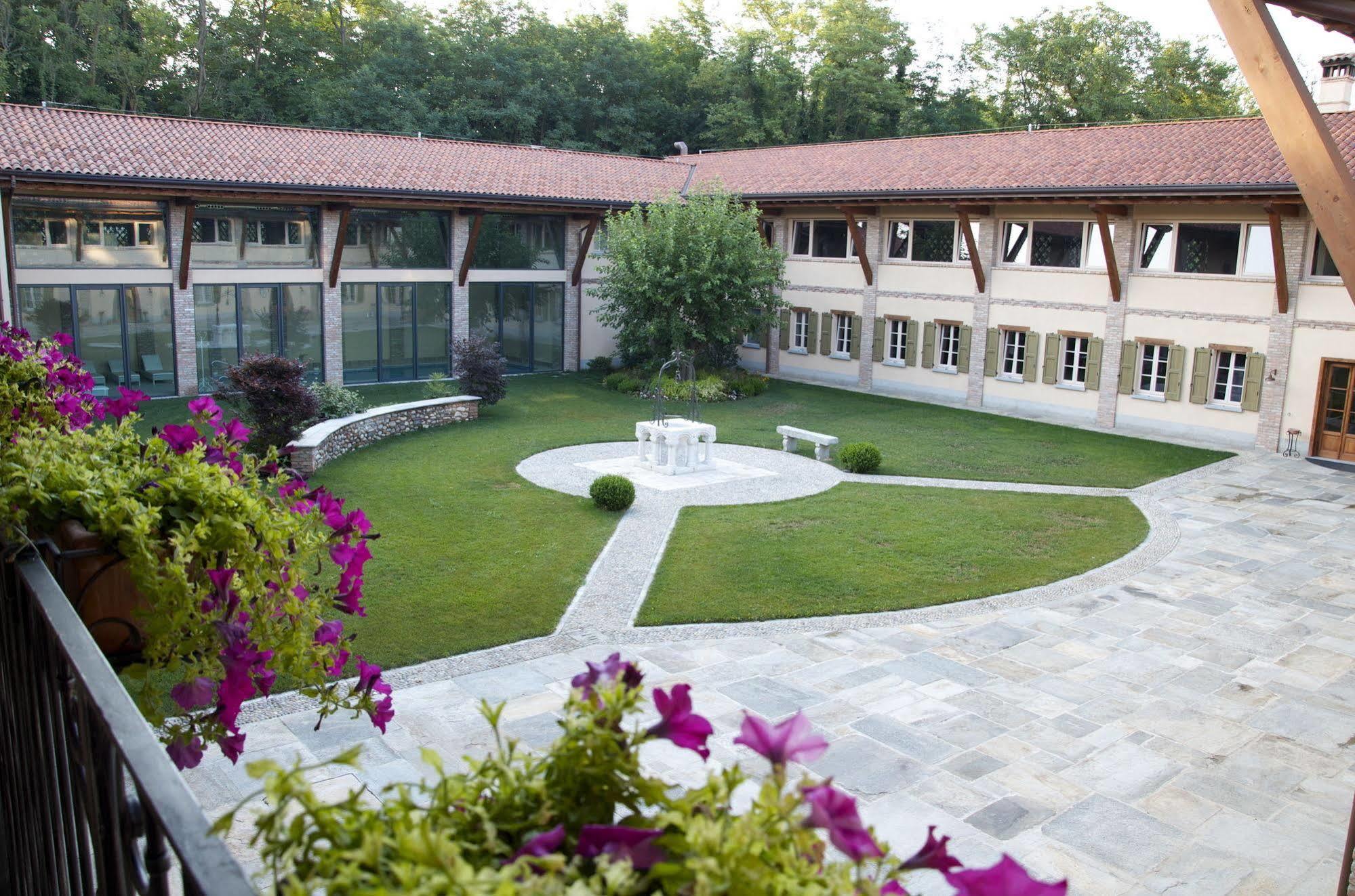 Antico Benessere Fara Gera dʼAdda Exterior foto